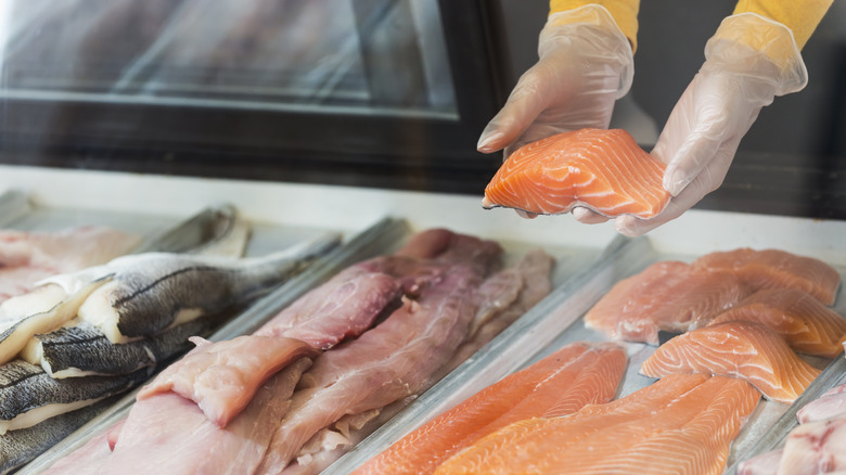 Fish market display case