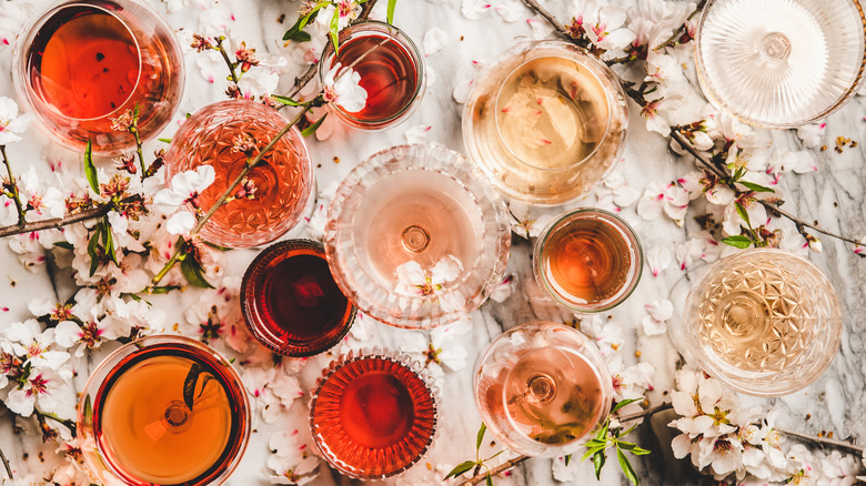 glasses of wine and flowers