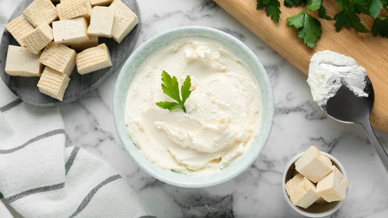 Tofu cream cheese with tofu 