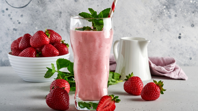 strawberry milkshake with mint