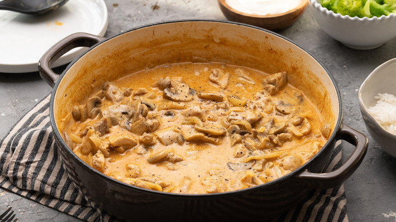 chicken mushroom stroganoff