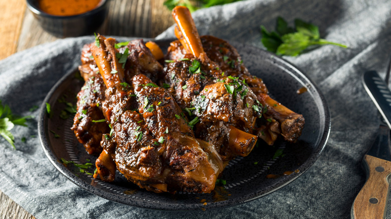 Slow cooked lamb shanks