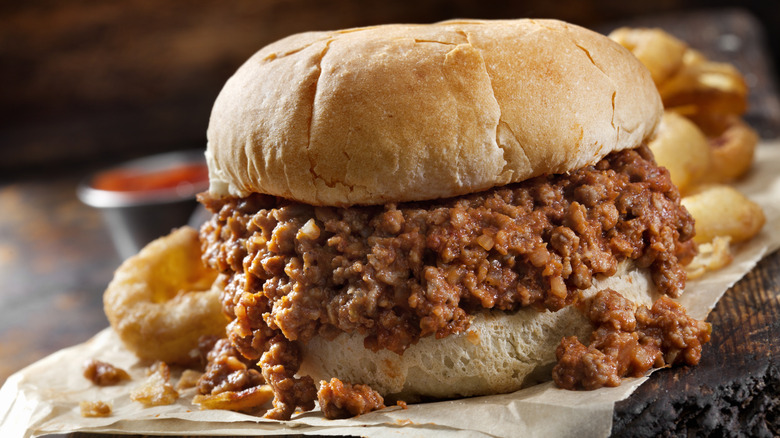 A sloppy joe sandwich